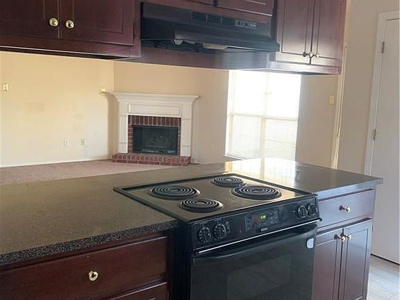 5th image of 1785 Woodbrook Dr