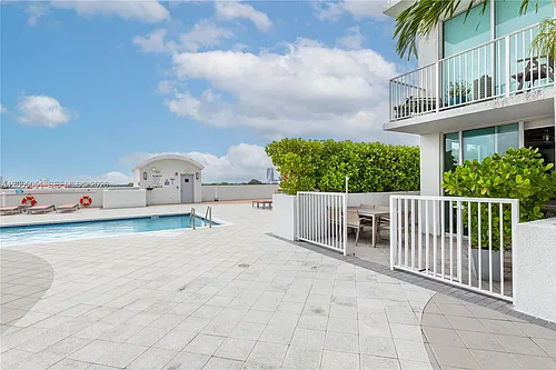3180 SW 22nd St #501 Photo 1
