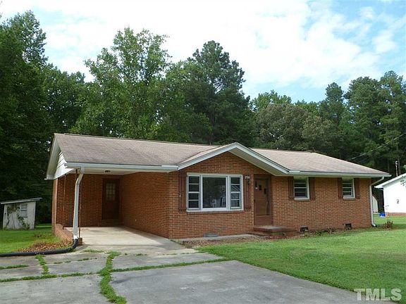 2nd image of 2930 Carolyn Dr