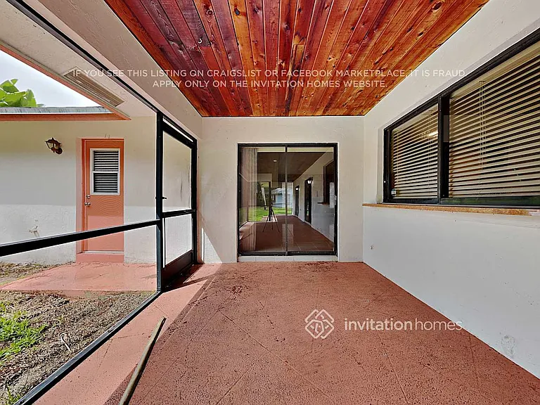 13325 Kingsbury Dr — Photo 19