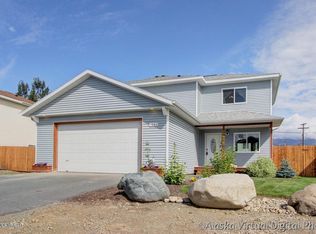 1065 S Gurn Cir, Palmer, AK 99645