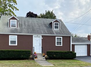 102 Gilbert St, Quincy, MA 02169