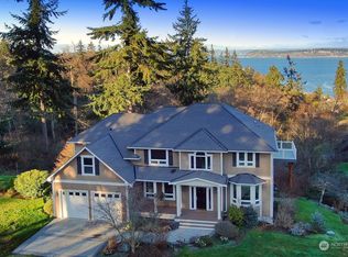 4815 Verbena Ln, Clinton, WA 98236