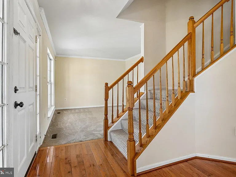 14677 Cloverdale Rd — Photo 7