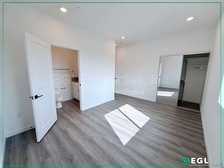 10501 Buford Ave #E — Photo 13