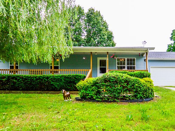 2nd image of 216 Shiloh Ln
