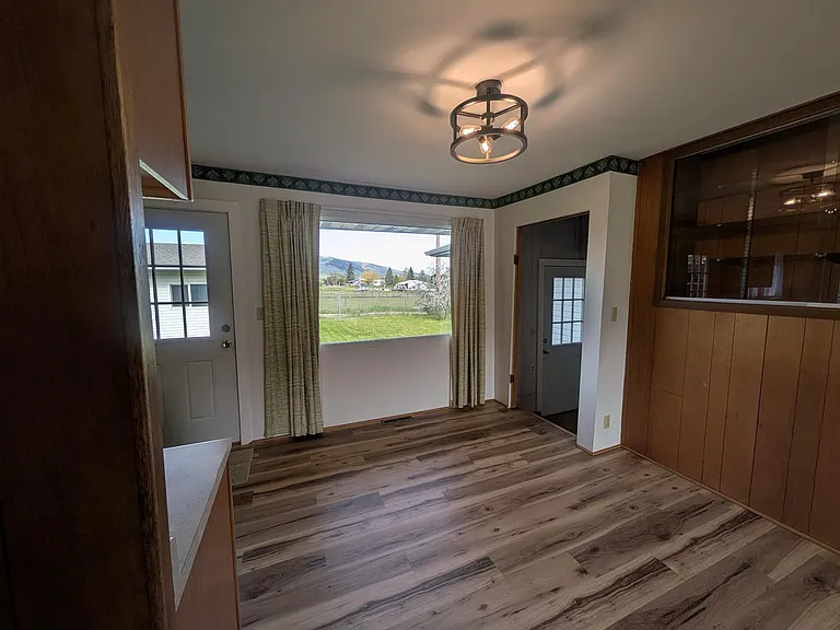 425 Home Addition Dr — Photo 6