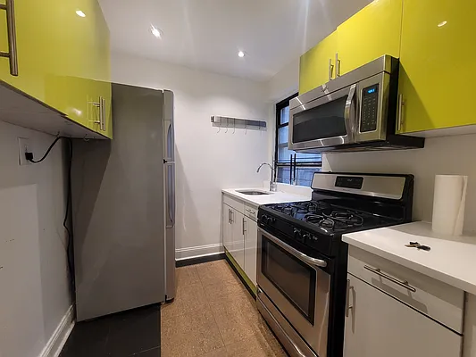 Rented by Lang Realty LLC | media 3