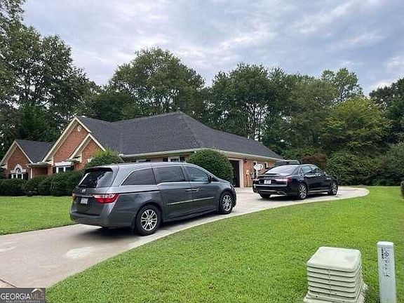 3rd image of 100 Heritage Lake Dr