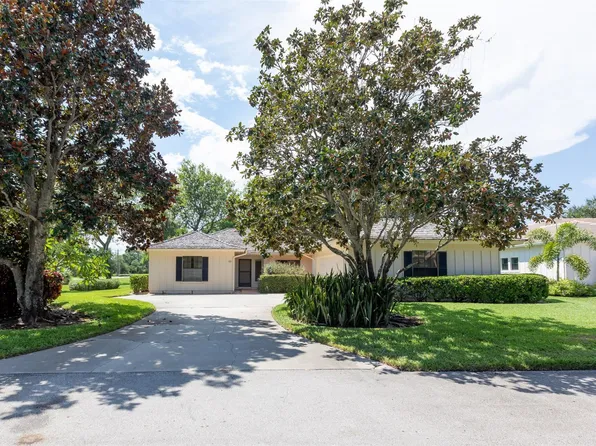 134 Prestwick Circle, Vero Beach, FL 32967