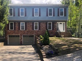 215 Woodside Ave FLOOR 1, Ridgewood, NJ 07450