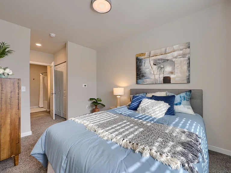 Northside Village Apartments — Photo 10