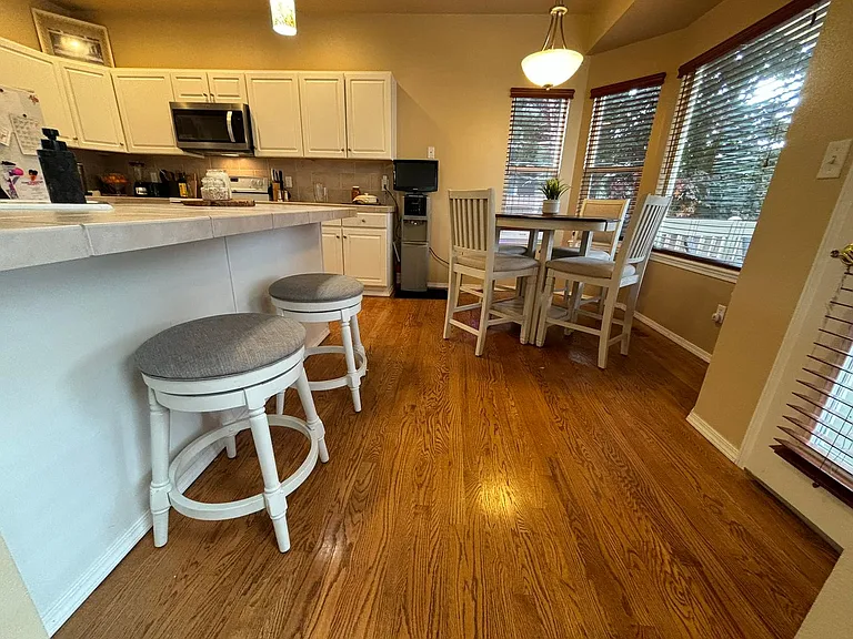 8950 Rochester Dr — Photo 15