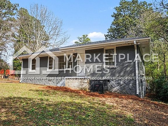 3rd image of 2038 E Lilac Ln