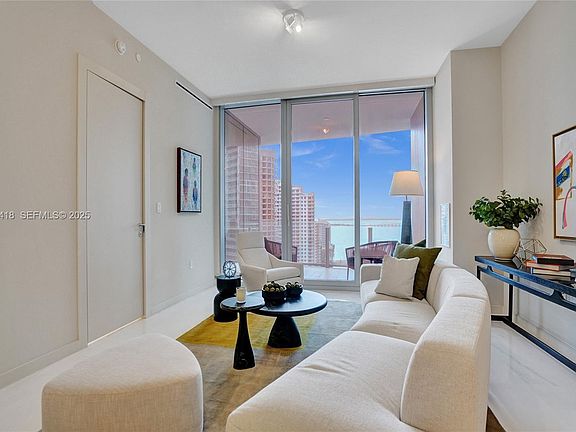 2nd image of 300 Biscayne Blvd Unit 2305W