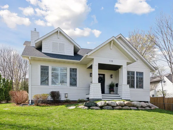 115 Chicago Ave S, Wayzata, MN 55391