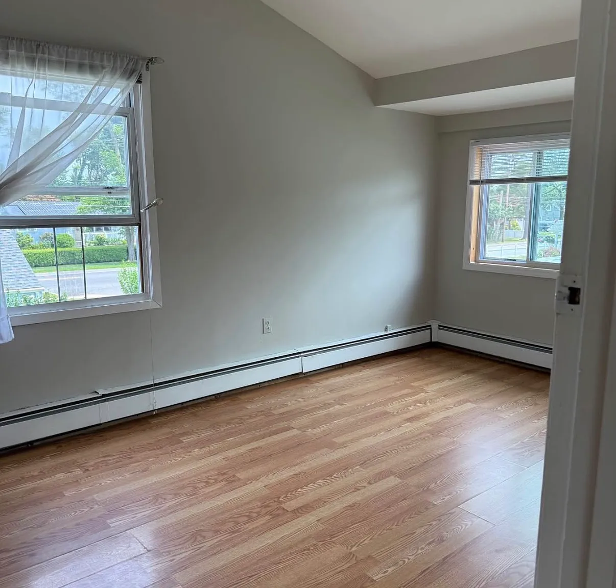 1 bed, $2,000 — Photo 2