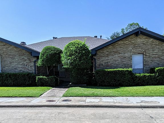 3632 Stables Lane duplex