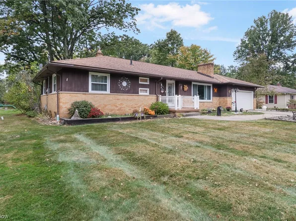 5686 Harter Home Dr, Akron, OH 44319
