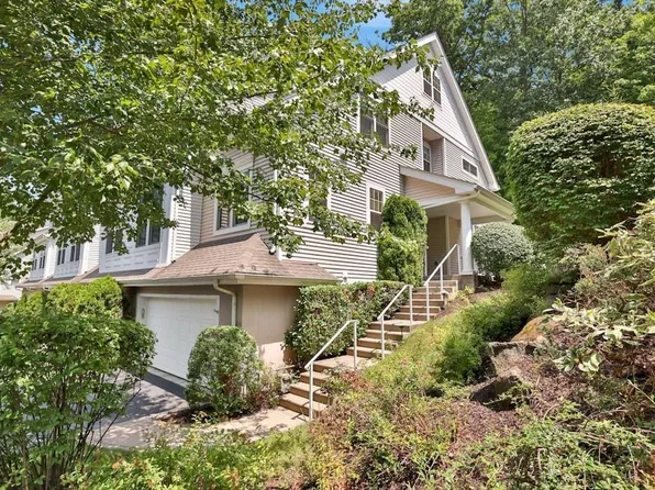 47 Briarbrook Drive, Briarcliff Manor, NY 10510
