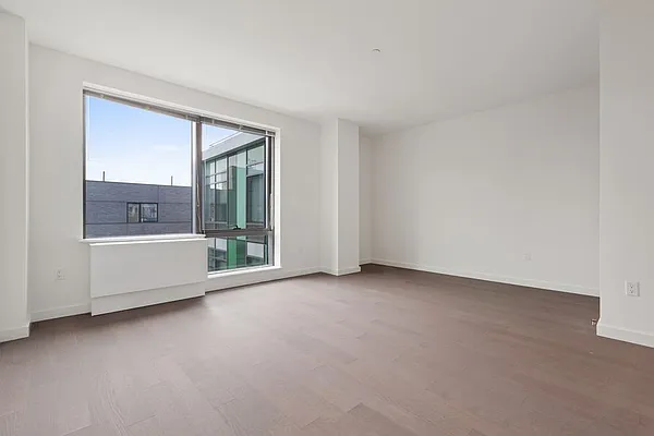 Rented by Greystar | media 6