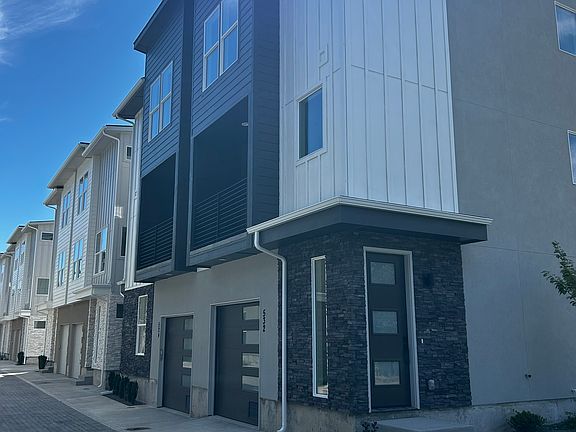2nd image of 532 E Violets Cove Ln