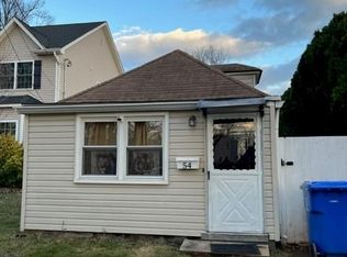 54 Remsen Ave, Avenel, NJ 07001