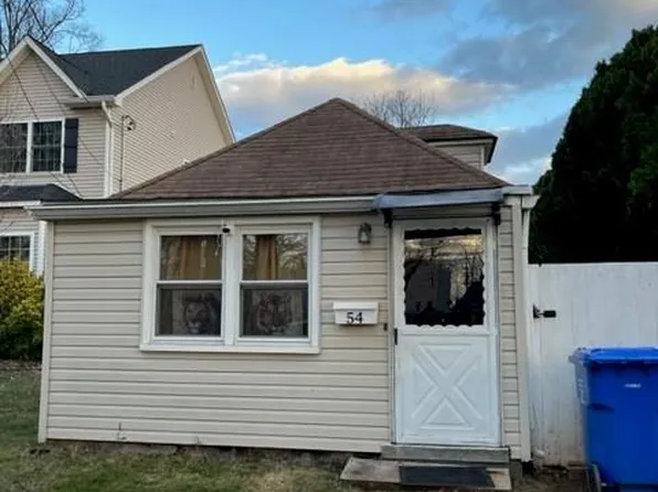 54 Remsen Ave, Avenel, NJ 07001
