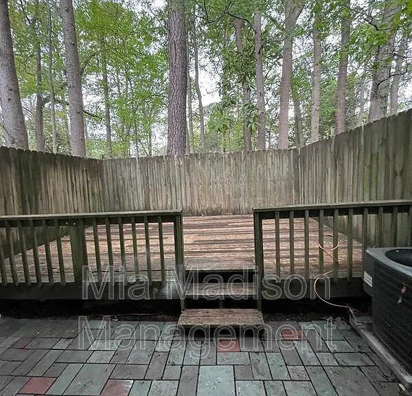 527 Tibet Ave #3 — Photo 22
