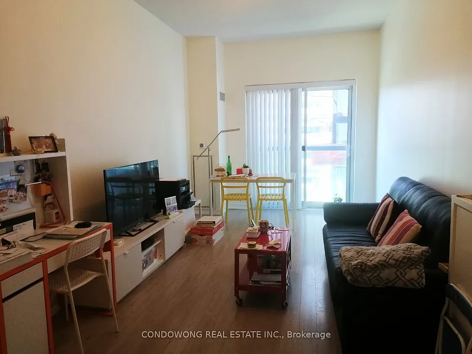 168 Simcoe St #1118