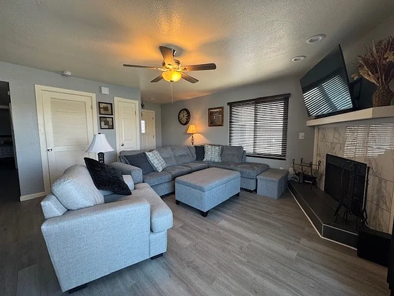 1800 Clubhouse Dr #28 — Photo 6