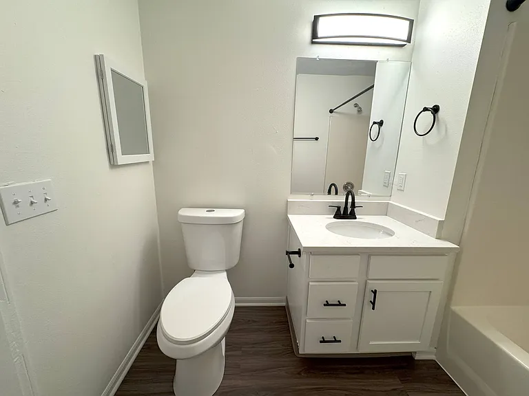 Crown Ridge Apartments — Photo 24