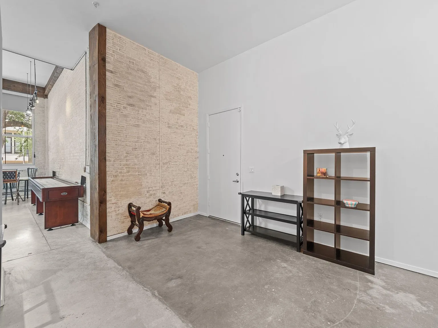 2 bed, 2.0 bath, 1600 sqft, $3,000 — Photo 3