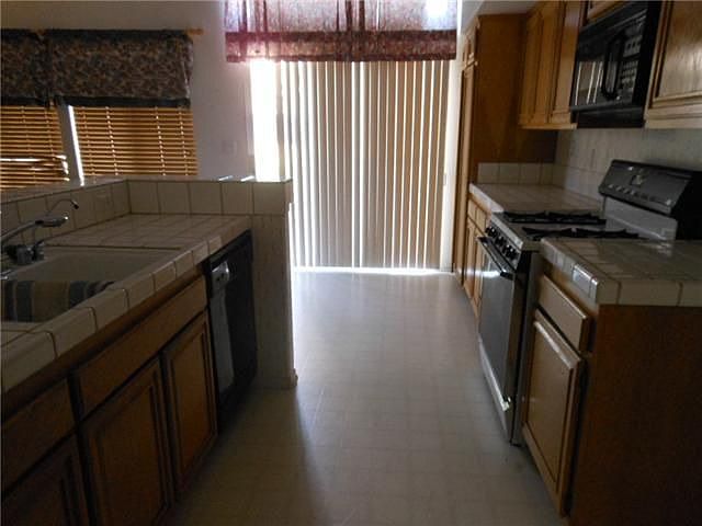 2nd image of 3401 Amber St
