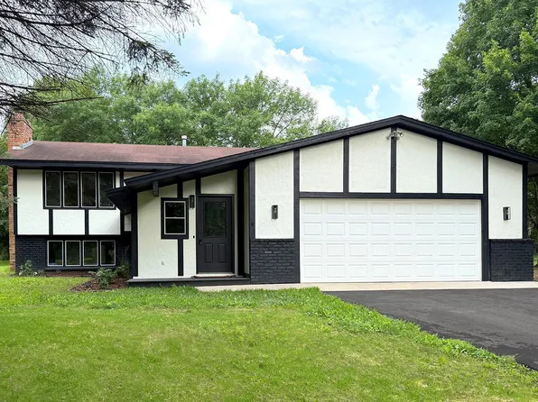 10221 Hage Dr, Rogers, MN 55374