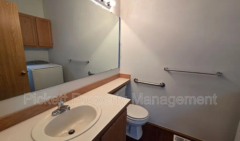 11615 Breckenridge Ln NW — Photo 6