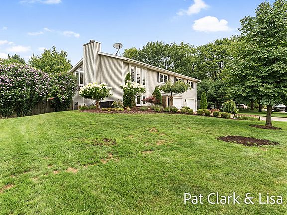 3rd image of 6061 Ridgeview Dr