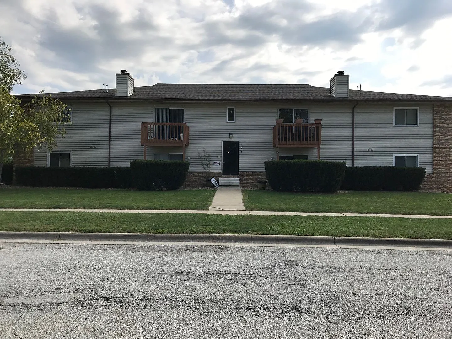 3003 Lisa Drive — Photo 1
