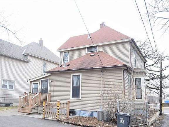 2nd image of 612 Fairview Ave N
