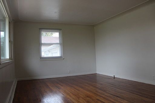 2nd image of 4164 Kalamazoo Ave SE