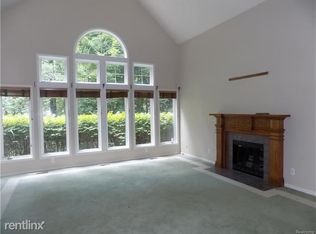5957 Teakwood Dr, Troy, MI 48085