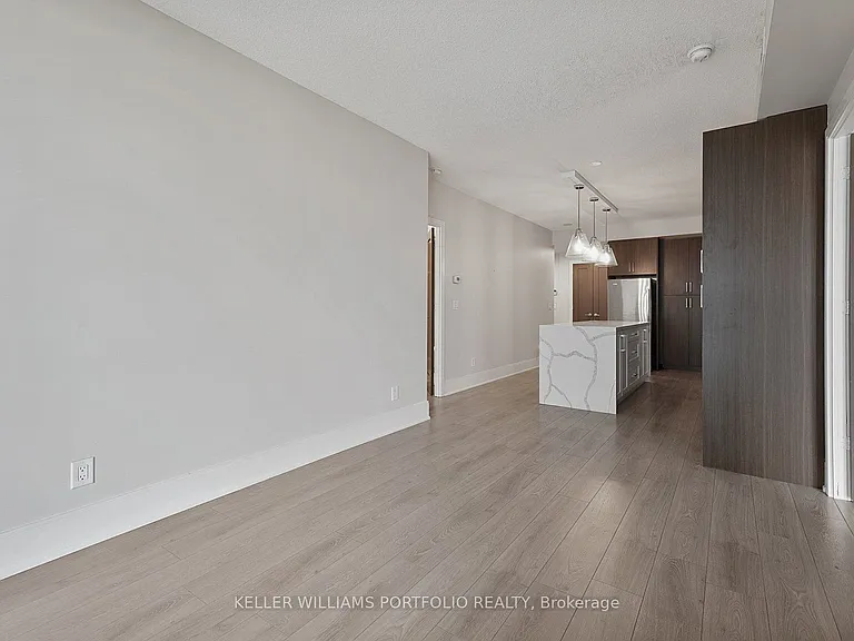 25 Broadway Ave #1504 — Photo 9