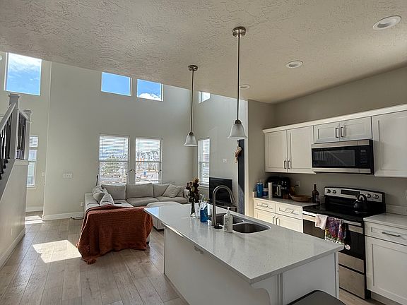 5th image of 3868 W Hardman Way