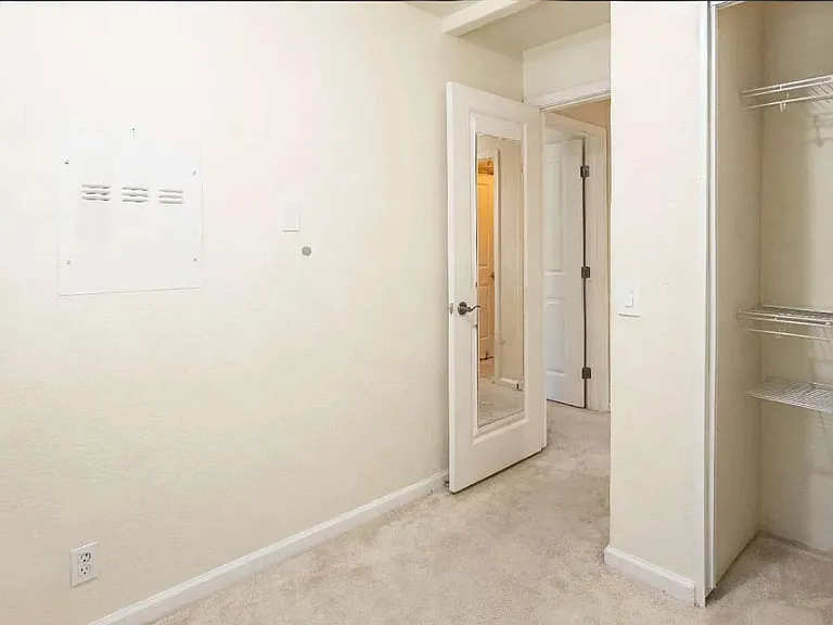 361 Vista Roma Way — Photo 6