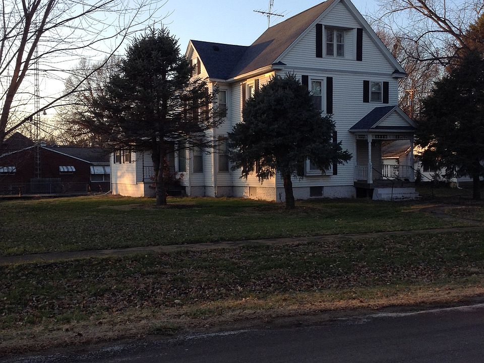 2nd image of 227 S Finis St