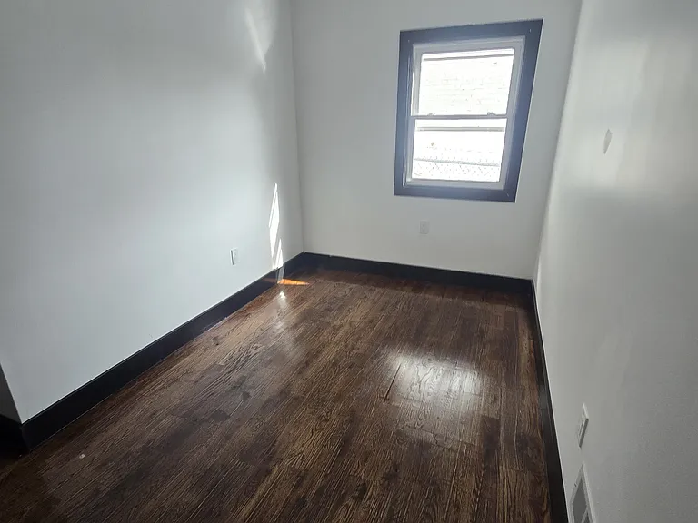 80 N 9th St #G1 — Photo 7