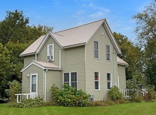 305 E Garfield St, Hendricks, MN 56136