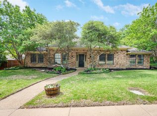 9718 Stone River Cir, Dallas, TX 75231