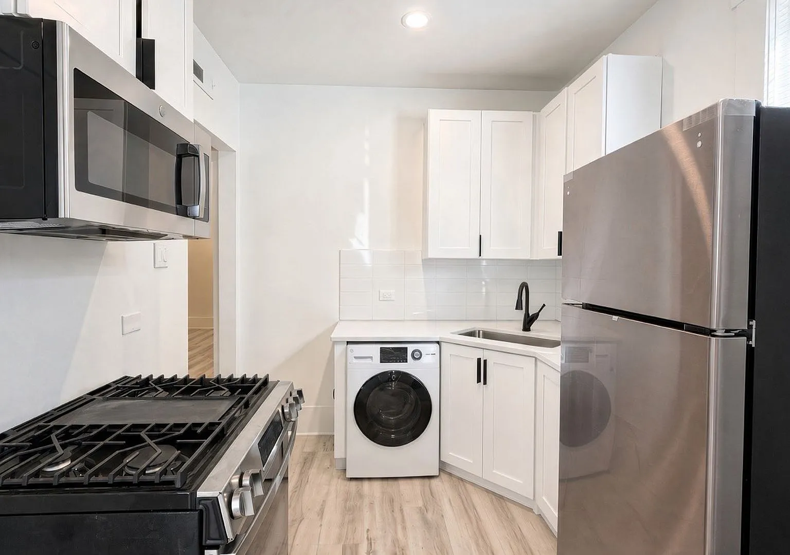 2 bed, 1100 sqft, $2,150 — Photo 1