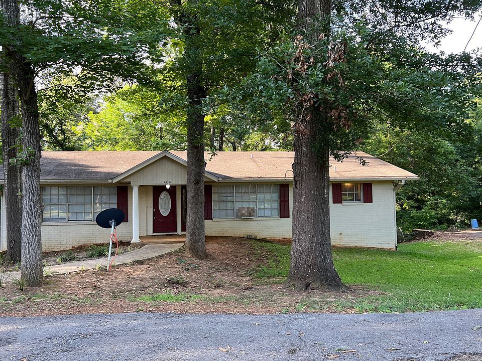 1st image of 1404 E Neches St